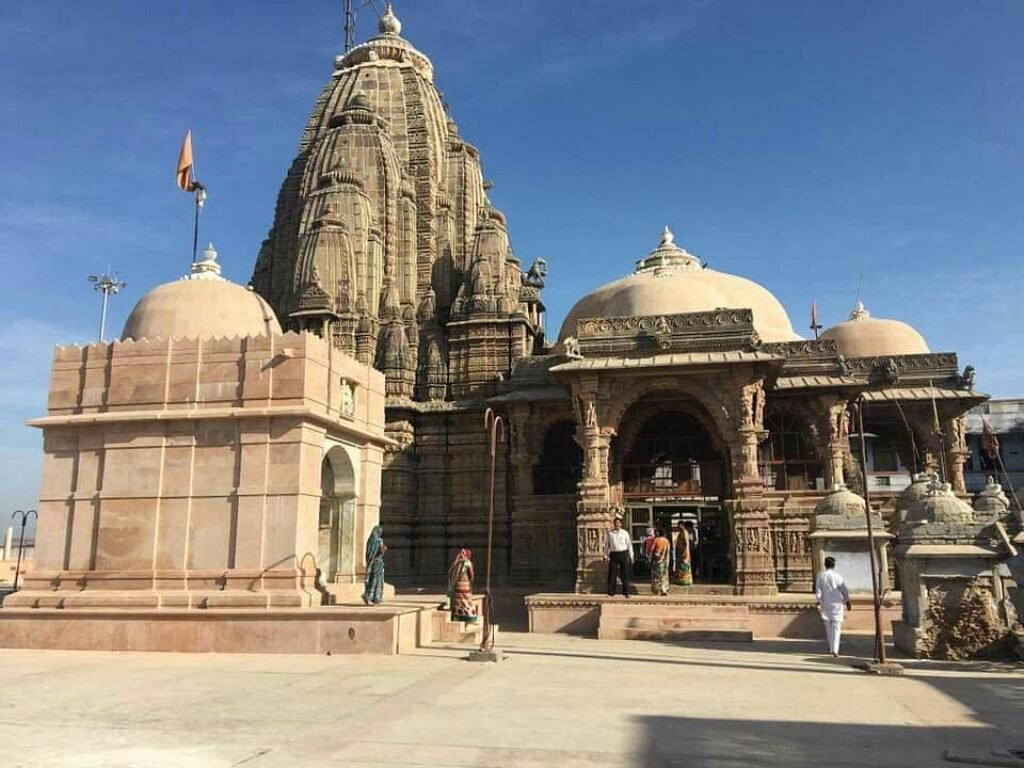  हातकेश्वर महादेव मंदिर