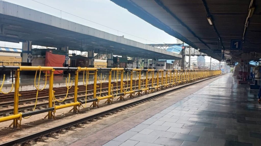 Surat Railway Station (ST)